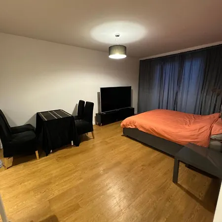 Estella Bara-nowo Lotnisko 5 Min شقة Baranowo (Gmina Tarnowo Podgorne)