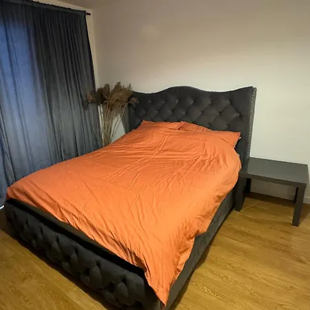 Estella Bara-nowo Lotnisko 5 Min شقة *