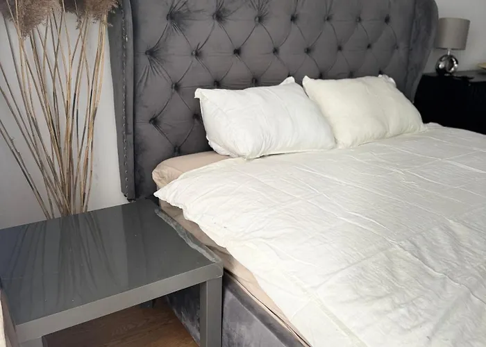 Estella Bara-nowo Lotnisko 5 Min Apartment