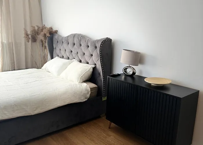 Estella Bara-nowo Lotnisko 5 Min *