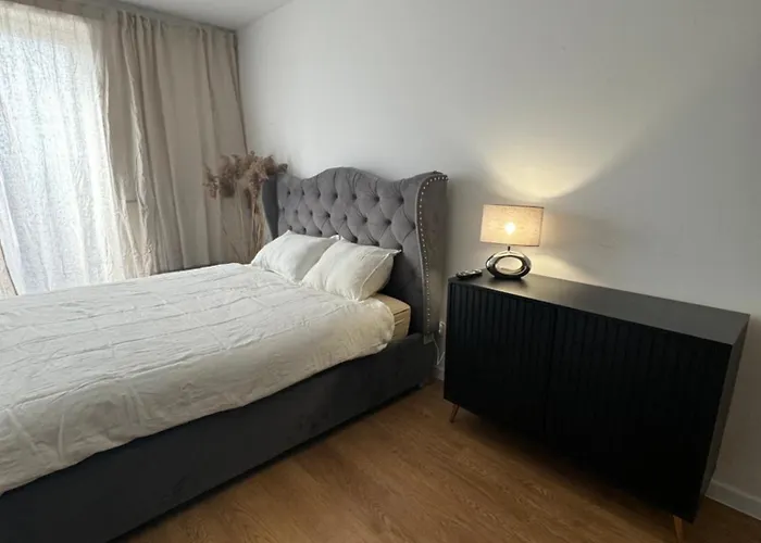 Estella Bara-nowo Lotnisko 5 Min Apartment