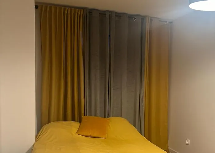 Estella Bara-nowo Lotnisko 5 Min